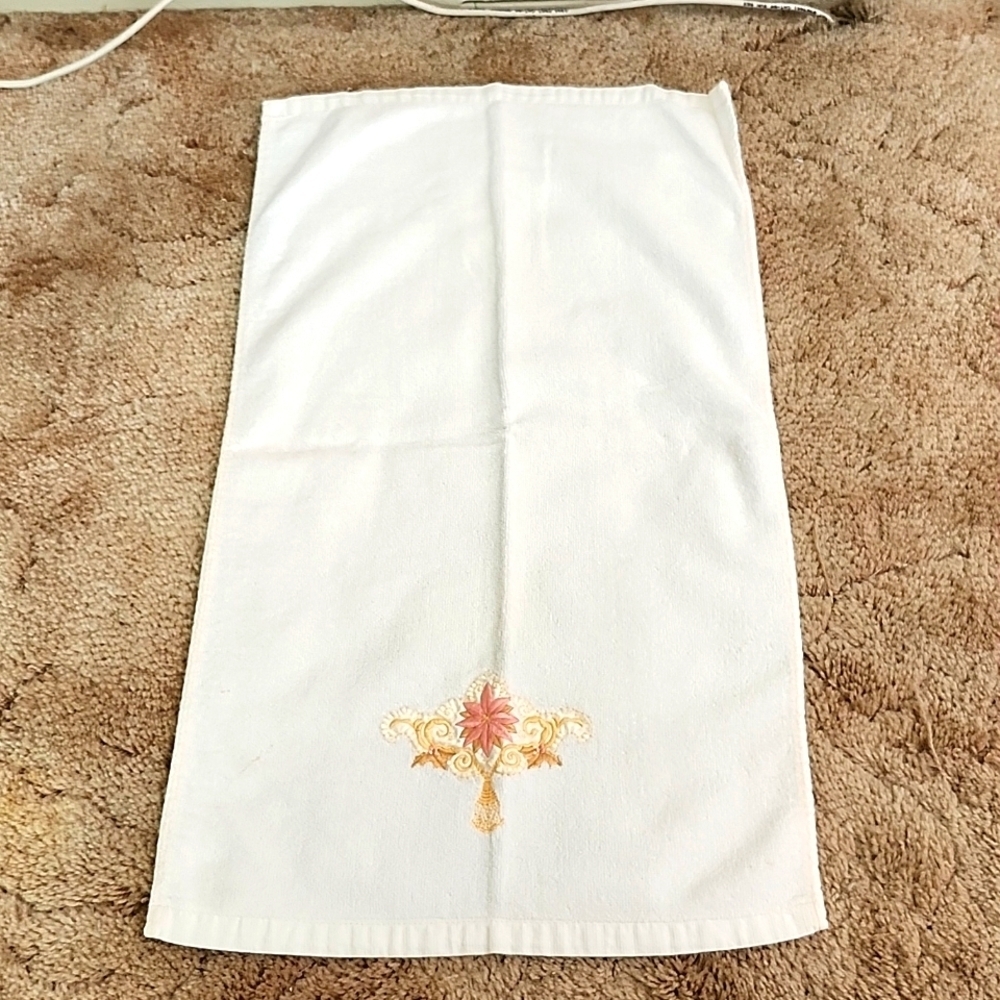 Vintage tea towel white with floral embroidered design